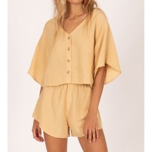 Amuse Society bungalow latte woven top, sz M